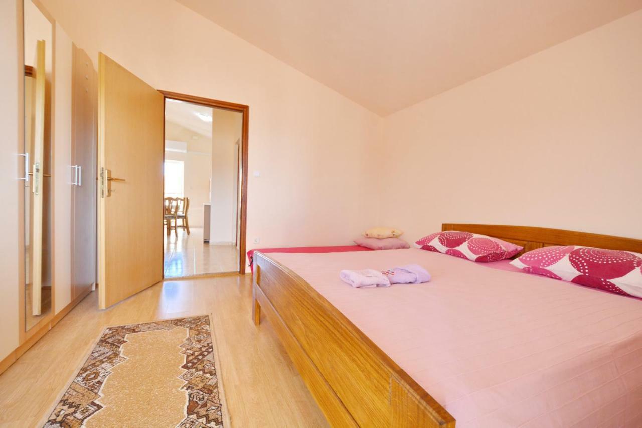 Stefi Apartment *