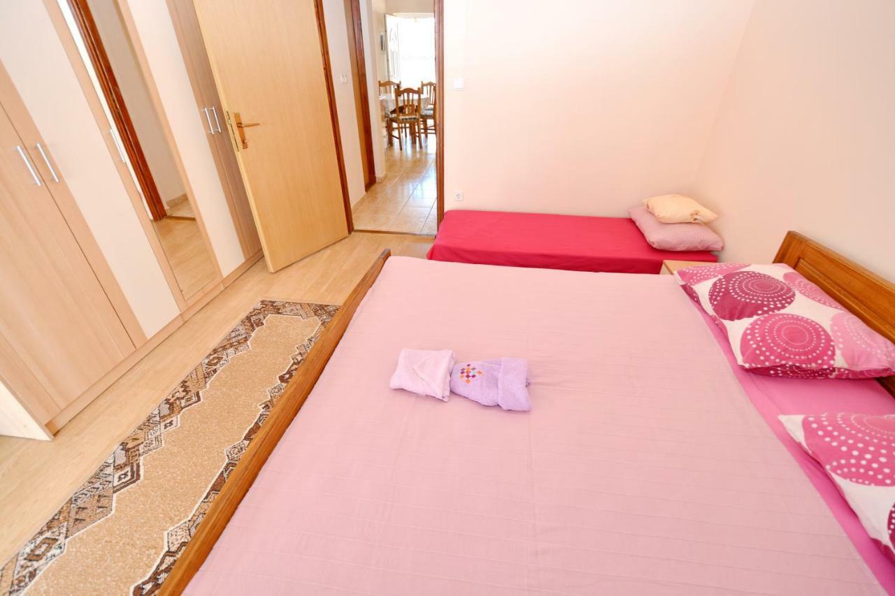 Stefi Apartment *